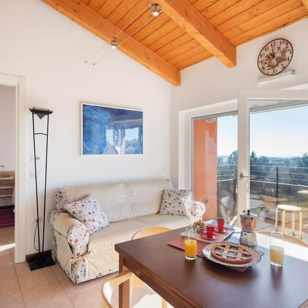 Bright Apartment Como Cavallasca Dış mekan fotoğraf